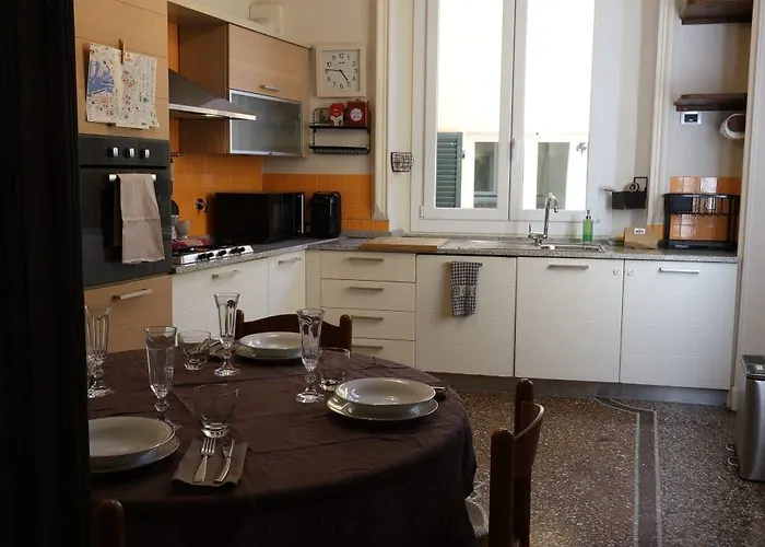 Maison Xxv Aprile By M3trocubo *