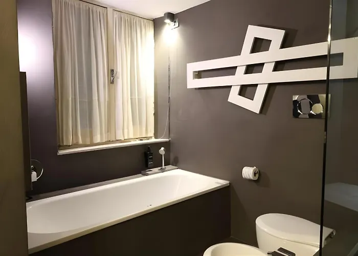 Maison Xxv Aprile By M3trocubo *