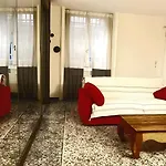 Lägenhet Maison Xxv Aprile By M3trocubo Genua