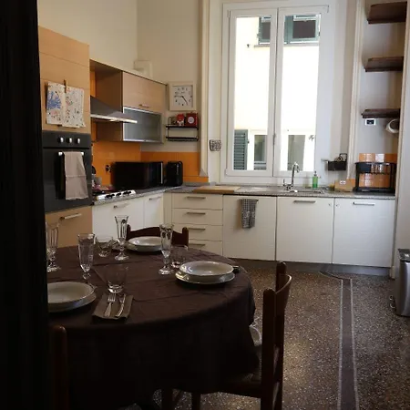Maison Xxv Aprile By M3trocubo *
